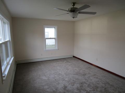 105 E Metzen St, Harvard, IL 60033 photo 9