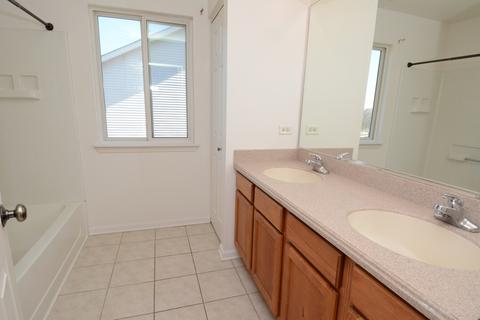 1792 Barnett Ln, Bartlett, IL 60103 photo 27