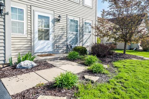 723 Keller St, Plano, IL 60545 photo 2