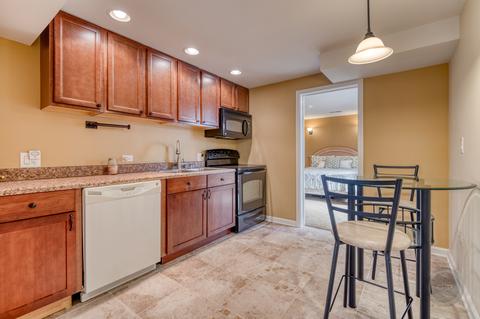 2950 Shamrock Cir, Elgin, IL 60124 photo 52
