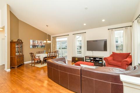 976 Oak Ridge Blvd, Elgin, IL 60120 photo 5