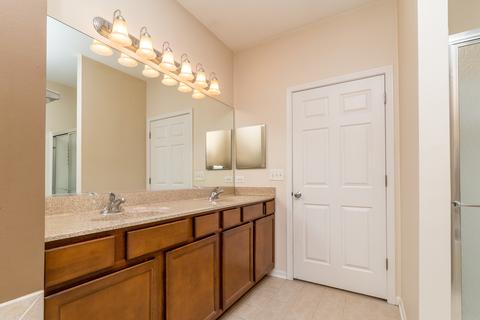 976 Oak Ridge Blvd, Elgin, IL 60120 photo 20