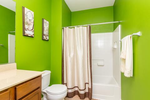 976 Oak Ridge Blvd, Elgin, IL 60120 photo 24