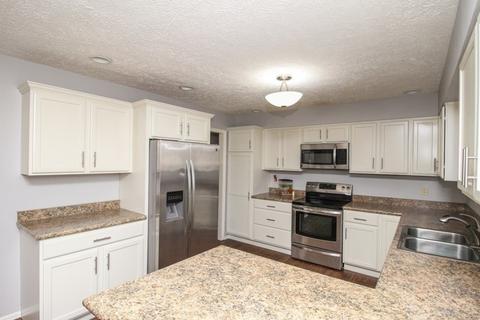 110 Cheltenham Dr, Normal, IL 61761 photo 8