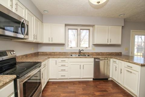 110 Cheltenham Dr, Normal, IL 61761 photo 11