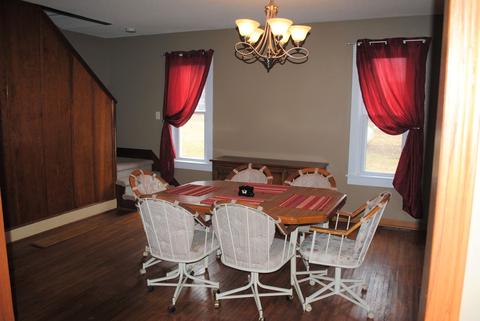 209 E Grove St, Sterling, IL 61081 photo 7