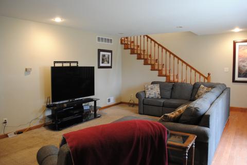 209 E Grove St, Sterling, IL 61081 photo 5