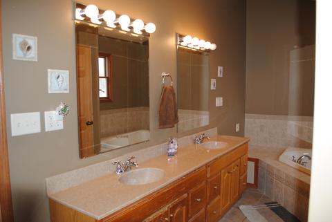 209 E Grove St, Sterling, IL 61081 photo 11