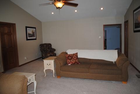 209 E Grove St, Sterling, IL 61081 photo 9