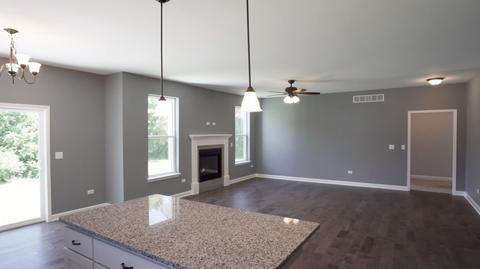 2 Hidden Grove Ln, Spring Valley, IL 61362 photo 7