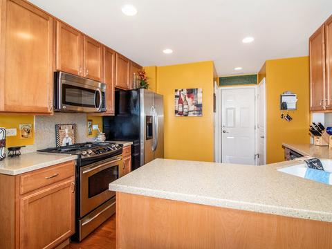 104 Devoe Dr, Oswego, IL 60543 photo 11