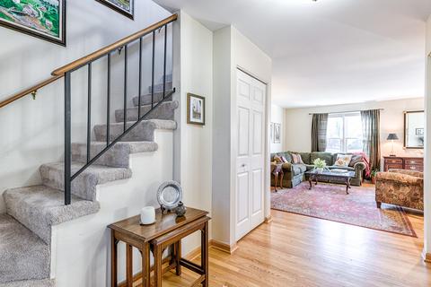 1024 Devonshire Ave, Naperville, IL 60540 photo 2