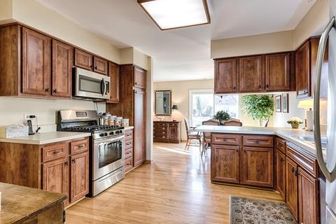 1024 Devonshire Ave, Naperville, IL 60540 photo 9