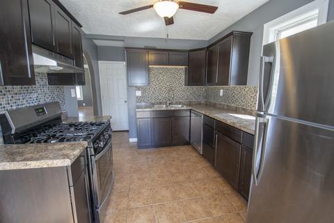 817 Kane St, Aurora, IL 60505 photo 5