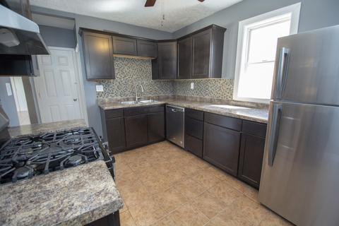 817 Kane St, Aurora, IL 60505 photo 6