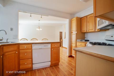 424 Tracy Ter, Des Plaines, IL 60016 photo 3