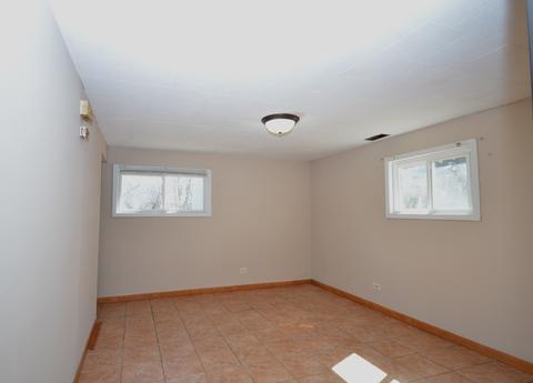 565 Ashland St, Hoffman Estates, IL 60169 photo 13
