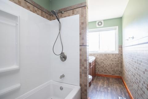 565 Ashland St, Hoffman Estates, IL 60169 photo 11