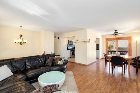 1040 Beverly Dr, Wheeling, IL 60090 photo 5