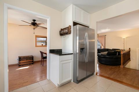 1040 Beverly Dr, Wheeling, IL 60090 photo 12