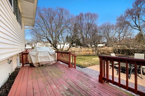 1040 Beverly Dr, Wheeling, IL 60090 photo 27