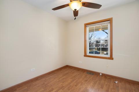 1040 Beverly Dr, Wheeling, IL 60090 photo 16