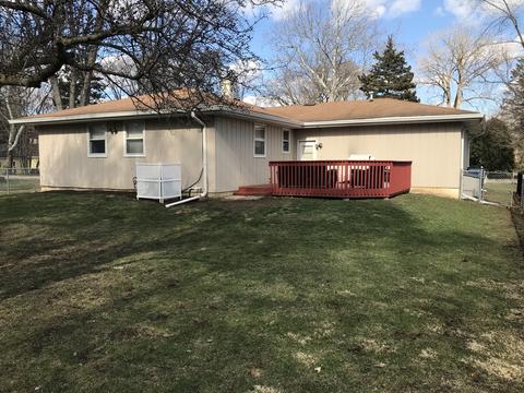 1330 Fox River Dr, Algonquin, IL 60102 photo 4