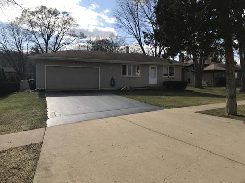 1330 Fox River Dr, Algonquin, IL 60102 photo 1