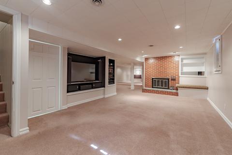 8 Reynolds Ct, Normal, IL 61761 photo 32