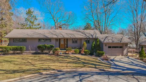 8 Reynolds Ct, Normal, IL 61761 photo 2