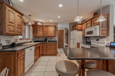 8 Reynolds Ct, Normal, IL 61761 photo 13