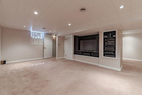 8 Reynolds Ct, Normal, IL 61761 photo 35