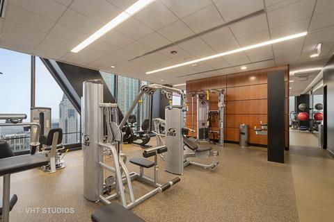 175 E Delaware Pl #8403, Chicago, IL 60611 photo 15