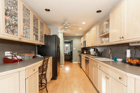 5237 Arbor Ln, Crestwood, IL 60445 photo 3