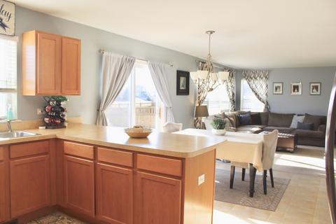 3716 Mustang Rd, Joliet, IL 60435 photo 9
