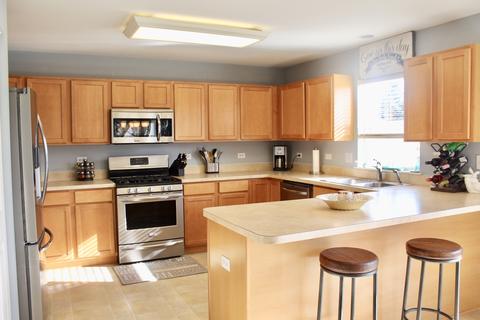 3716 Mustang Rd, Joliet, IL 60435 photo 7