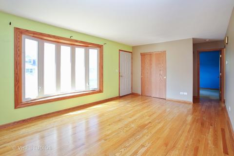 2909 Cardinal Dr, Rolling Meadows, IL 60008 photo 2