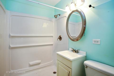 2909 Cardinal Dr, Rolling Meadows, IL 60008 photo 12