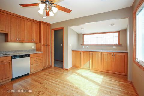 2909 Cardinal Dr, Rolling Meadows, IL 60008 photo 6