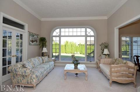 5 Milton Ln, Bloomington, IL 61704 photo 3