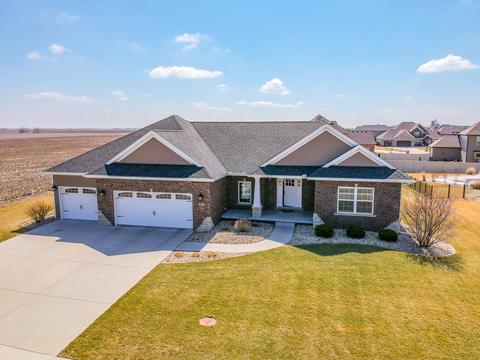 4015 Sutter Rd, Bloomington, IL 61705 photo 2