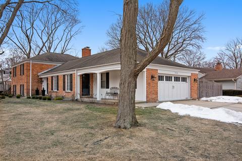 1616 Sequoia Trl, Glenview, IL 60025 photo 2