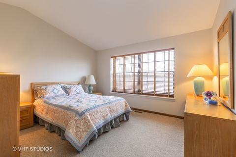 4496 Opal Dr, Hoffman Estates, IL 60192 photo 11