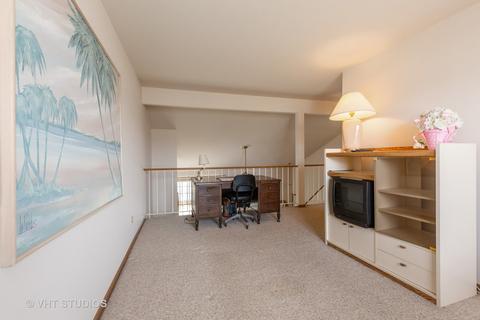 4496 Opal Dr, Hoffman Estates, IL 60192 photo 10