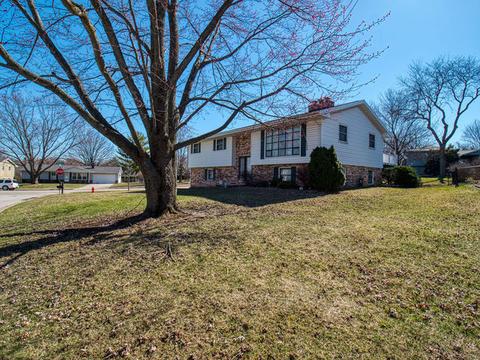 225 Doud Dr, Normal, IL 61761 photo 2