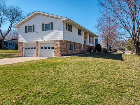 225 Doud Dr, Normal, IL 61761 photo 4