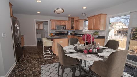 5812 Greenview Rd, Oakwood Hills, IL 60013 photo 9
