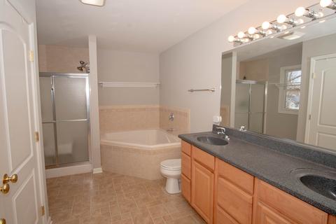 5812 Greenview Rd, Oakwood Hills, IL 60013 photo 22