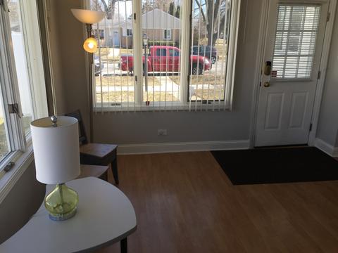 888 E Algonquin Rd, Des Plaines, IL 60016 photo 14