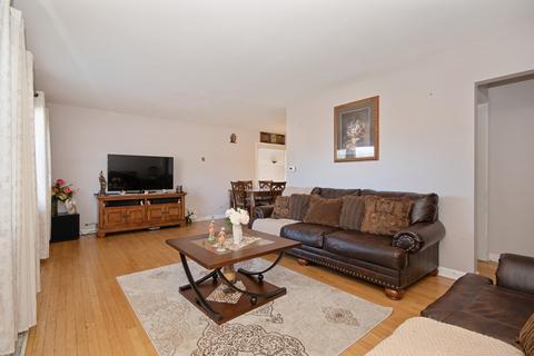 5641 Bohlander Ave, Berkeley, IL 60163 photo 3